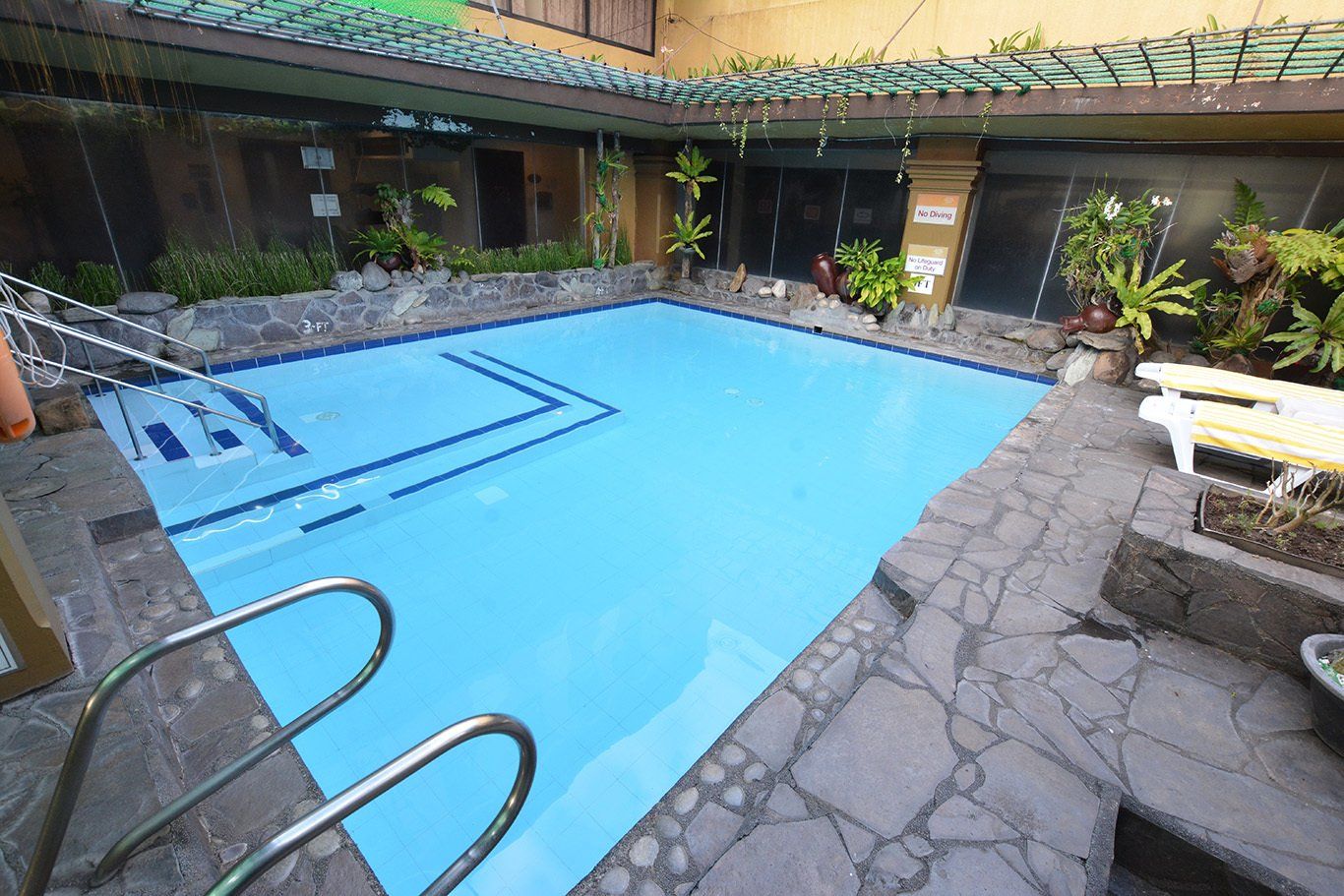 BPH_PoolHeader-2880w